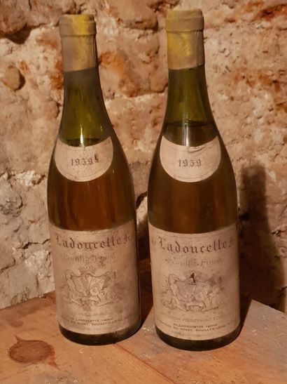 Lot including :

- Pouilly fumé, Ladoucette...