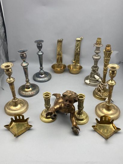 Important lot including : 

- A torch in...