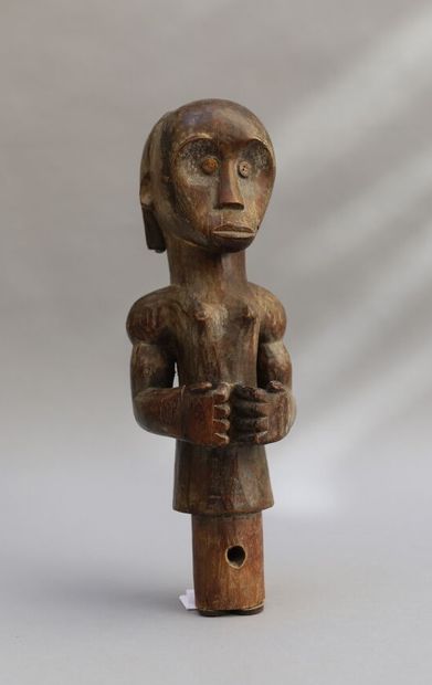 Lot including: 

- Reliquary in wood, brass,...