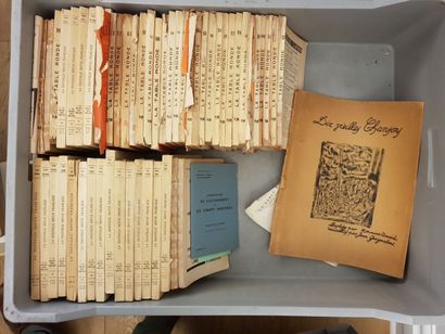 Lot including: 

- MANNETTE including a lot...