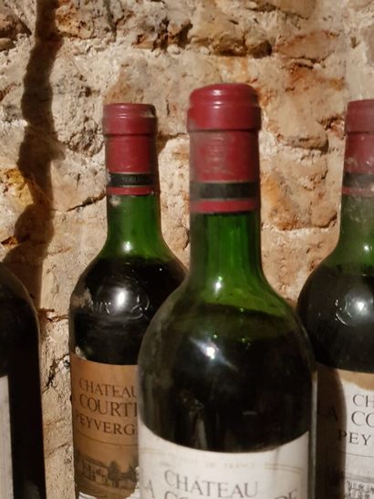 Lot including: 

- Superior Bordeaux, Château...