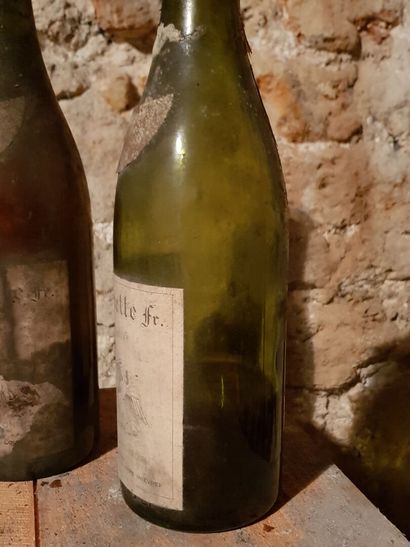 Lot including :

- Pouilly fumé, Ladoucette...