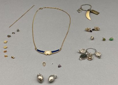 Important lot of costume jewelry including...