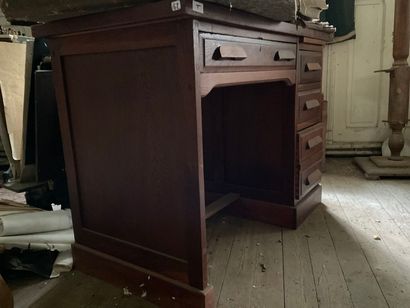 Bureau américain en bois ouvrant en façade...