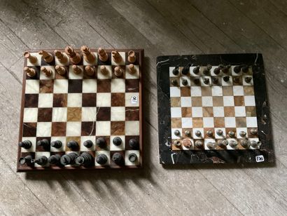 Plateau de jeu d'échec, le damier en pierre...