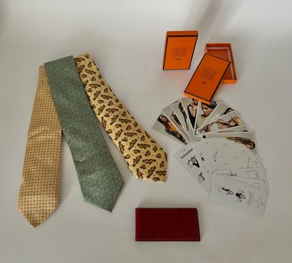 HERMÈS, Paris.
Lot including:
- Two scarf-tying...