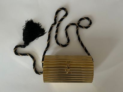 Yves SAINT-LAURENT
Opium