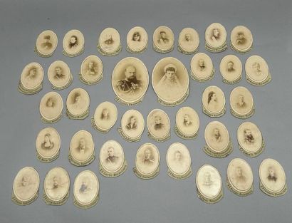 FAMILLE ROMANOV. Intéressant ensemble de...