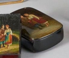 Hinged rectangular lacquered papier-mâché...