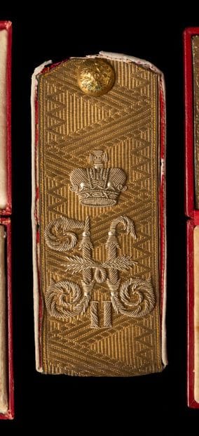 PATTE D'ÉPAULE de général de la Suite en...