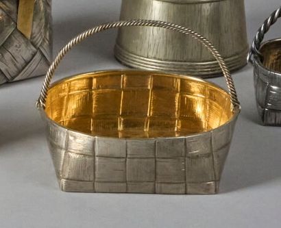 SUCRIER in silver (800°/°° minimum), titled...