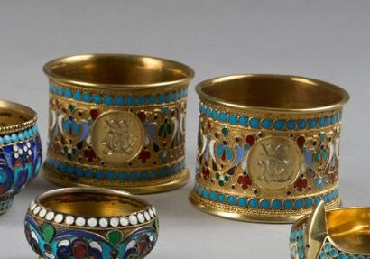 Pair of silver-gilt (800°/°° minimum) SERVIETTE...