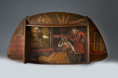 ÉTAGÈRE en bois de forme archée à décor polychrome...