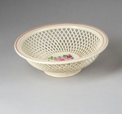 Ceramic COMBINER with openwork lace design,...