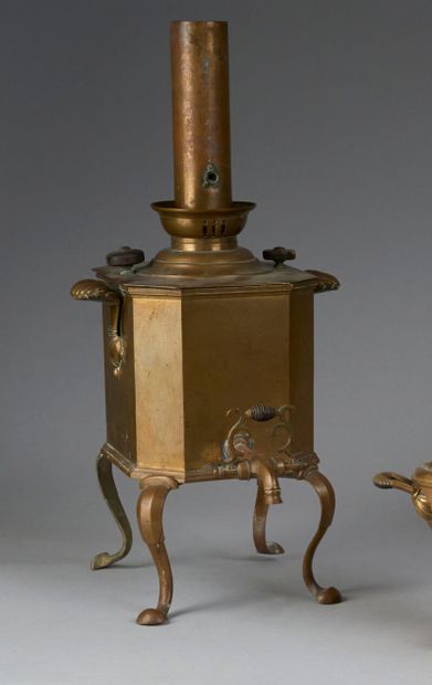 Plain gilt-bronze SAMOVAR DE VOYAGE, octagonal...