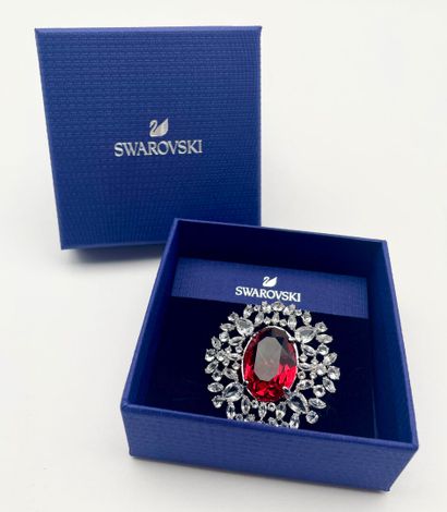 SWAROVSKI.
Broche, modèle 