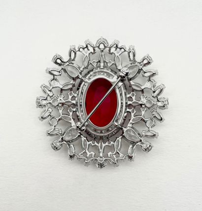 SWAROVSKI.
Broche, modèle 