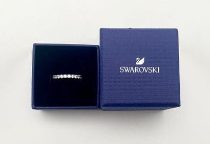 SWAROVSKI.
Bague, modèle 