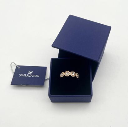 SWAROVSKI.
Bague, modèle 