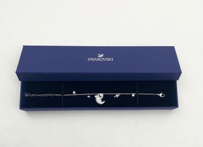 SWAROVSKI.
Bracelet en acier inoxydable,...