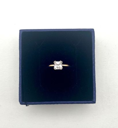SWAROVSKI.
Bague, modèle 