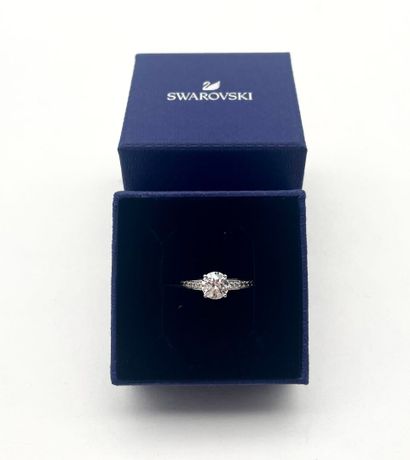 SWAROVSKI.
Bague, modèle 