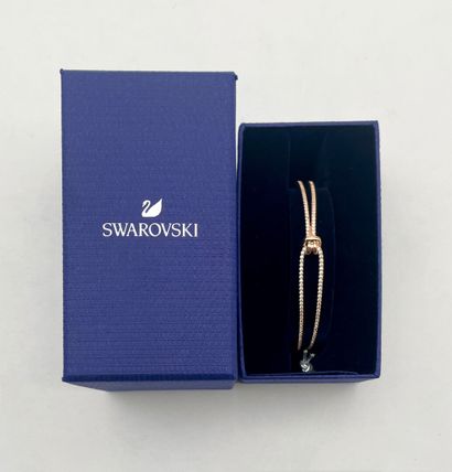 SWAROVSKI.
Bracelet rigide, modèle 