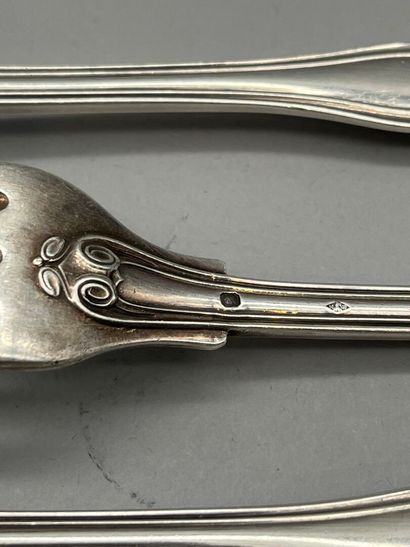 Suite de 18 grands couverts en argent 950...