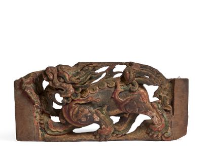 Lion and elephant. China, 17th-18th century....