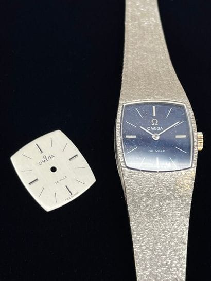 OMEGA
Montre-bracelet de dame, modèle De...