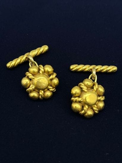 Paire de boutons de manchettes à chaînettes...