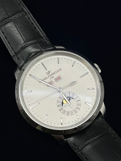 GIRARD-PERREGAUX 
Montre-bracelet pour homme,...