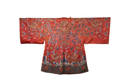 Changfu informal dress in red silk, embroidered...
