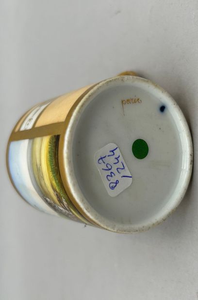PARIS
Porcelain 