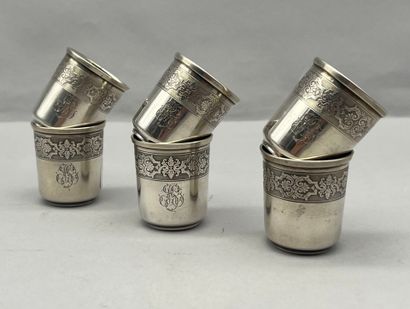 Suite of 6 950°/°° silver liqueur glasses....