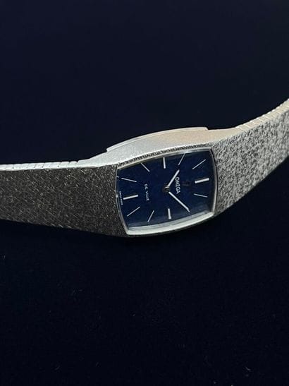 OMEGA
Montre-bracelet de dame, modèle De...
