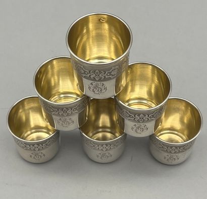 Suite of 6 950°/°° silver liqueur glasses....
