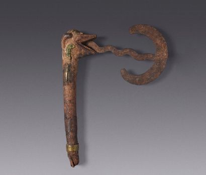 Zoomorphic wooden Récade (axe-shaped scepter)...