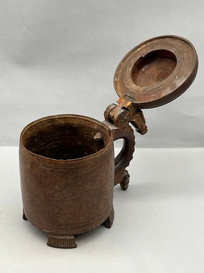 Chope ou tankard en ronce de bouleau tourné...