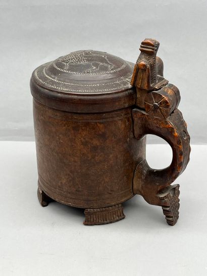 Chope ou tankard en ronce de bouleau tourné...