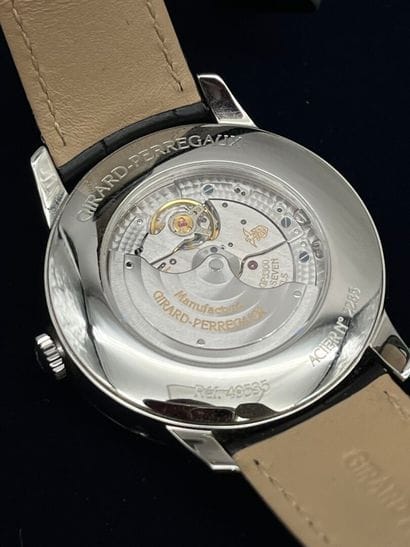 GIRARD-PERREGAUX 
Montre-bracelet pour homme,...
