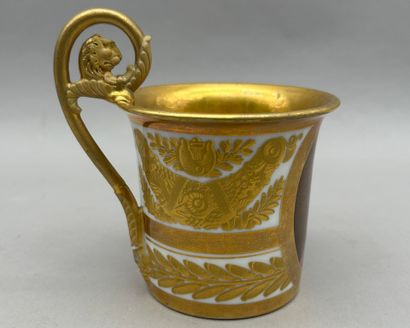 Large cylindrical porcelain cup, flared at...