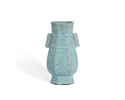 Guan Fanghu octagonal vase in cracked celadon...