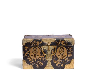 Miniature transport box in black lacquer...