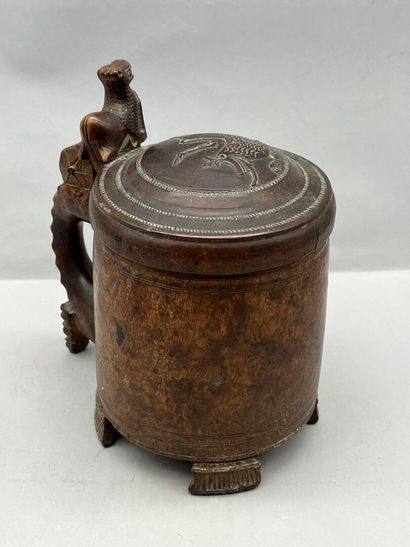 Chope ou tankard en ronce de bouleau tourné...