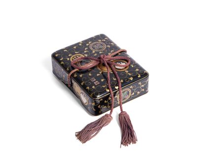 Rectangular black lacquer box decorated with...