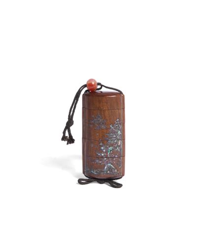 Four-compartment wooden inro with raden mother-of-pearl...