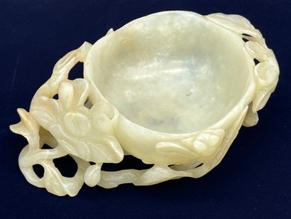 Brush wash, China, 19th c. 
Pale green jade....