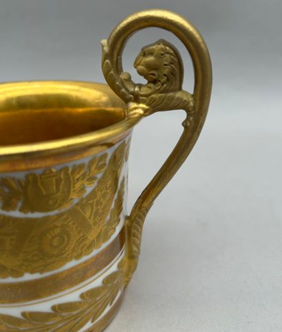 Large cylindrical porcelain cup, flared at...