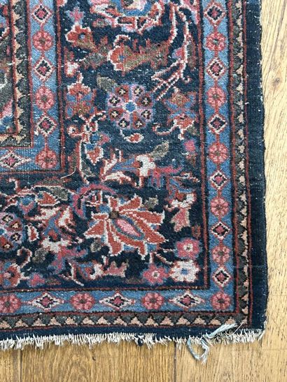 Tapis rectangulaire en laine à motifs de...